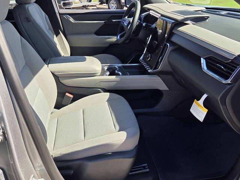 new 2026 GMC Acadia car, priced at $46,090