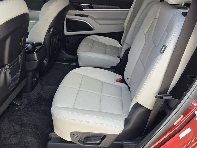 used 2024 Kia Telluride car, priced at $37,997