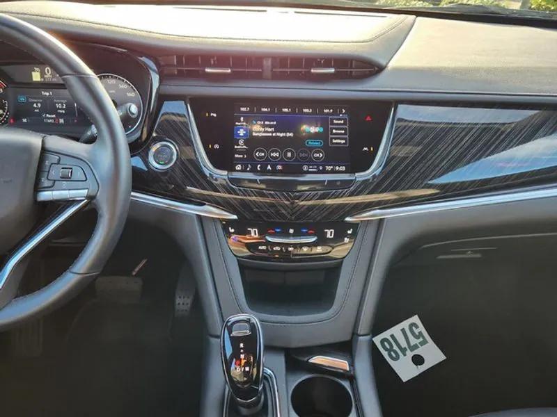 used 2025 Cadillac XT6 car, priced at $47,695
