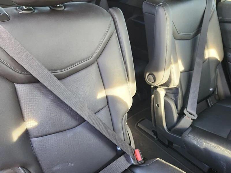 used 2025 Cadillac XT6 car, priced at $47,695