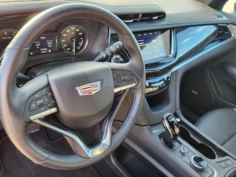 used 2025 Cadillac XT6 car, priced at $47,695