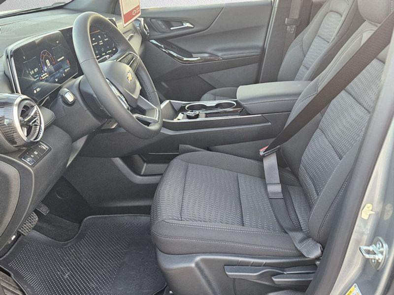 new 2026 Chevrolet Equinox car, priced at $30,495