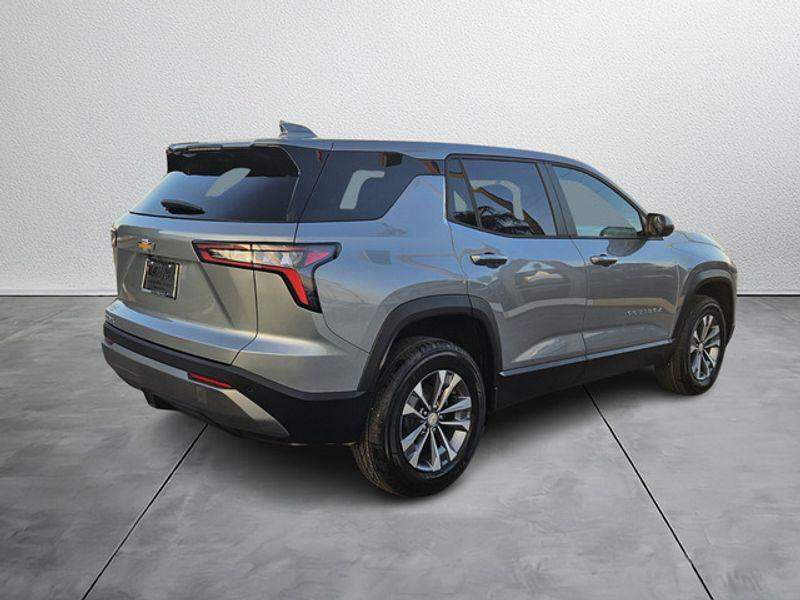 new 2026 Chevrolet Equinox car, priced at $30,495