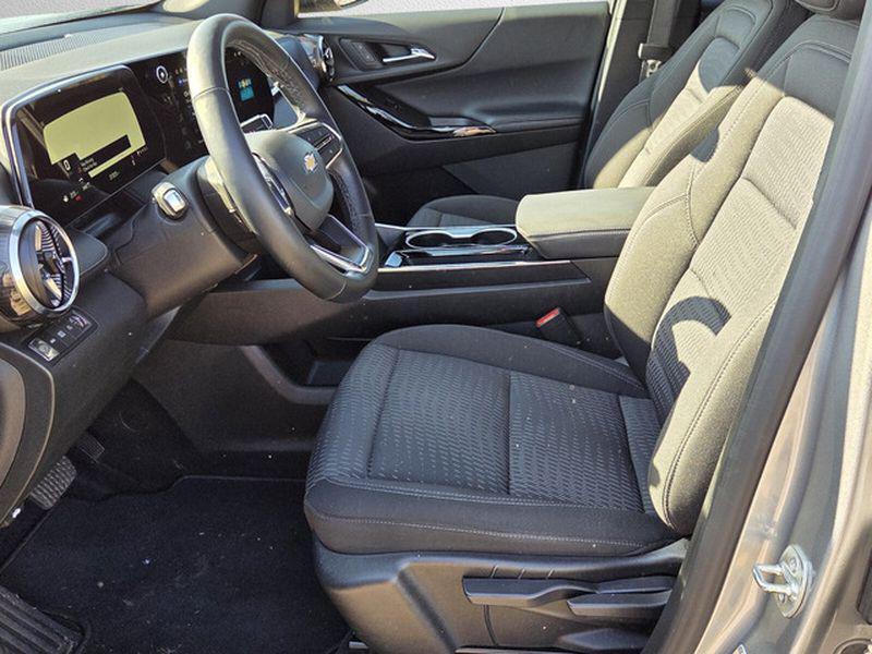 used 2025 Chevrolet Equinox car, priced at $27,900