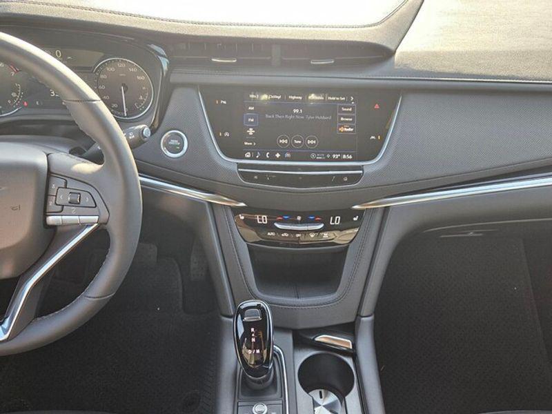 new 2025 Cadillac XT6 car, priced at $49,460