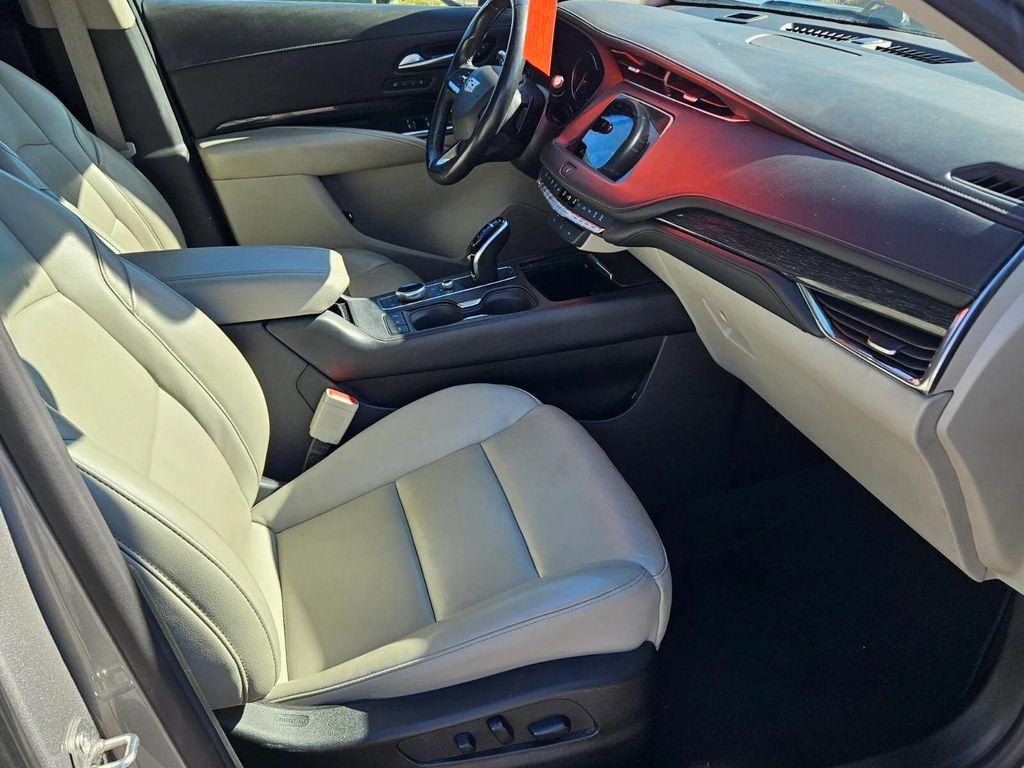 used 2023 Cadillac XT4 car