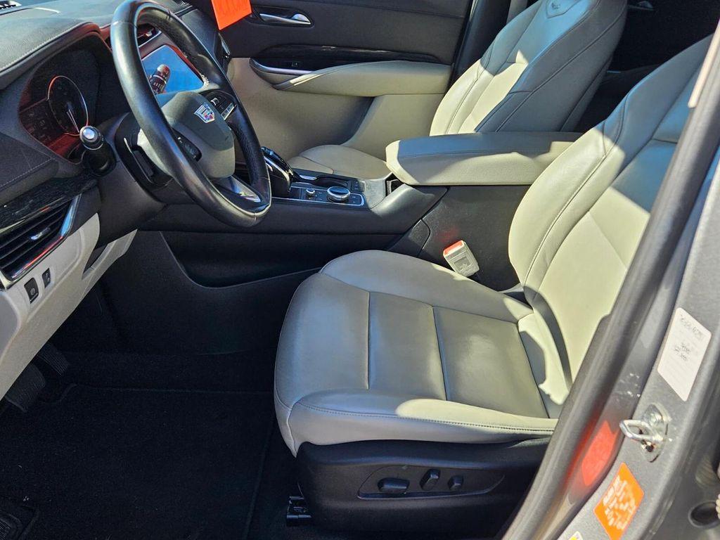 used 2023 Cadillac XT4 car