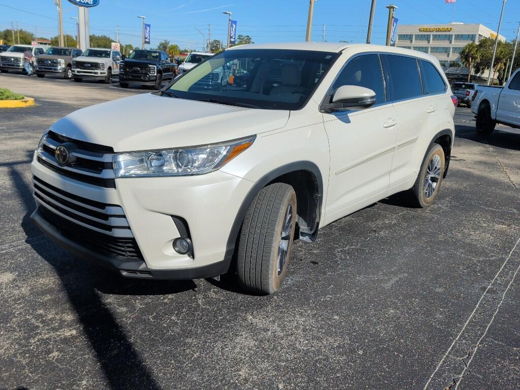 used 2018 Toyota Highlander car, priced at $22,995