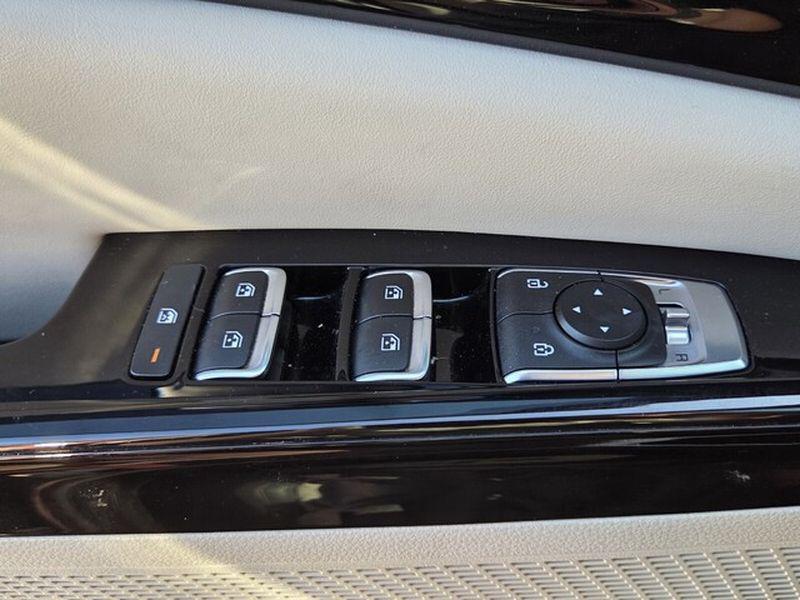 used 2022 Kia Carnival car, priced at $28,950