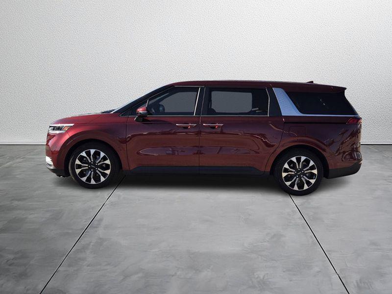 used 2022 Kia Carnival car, priced at $28,950