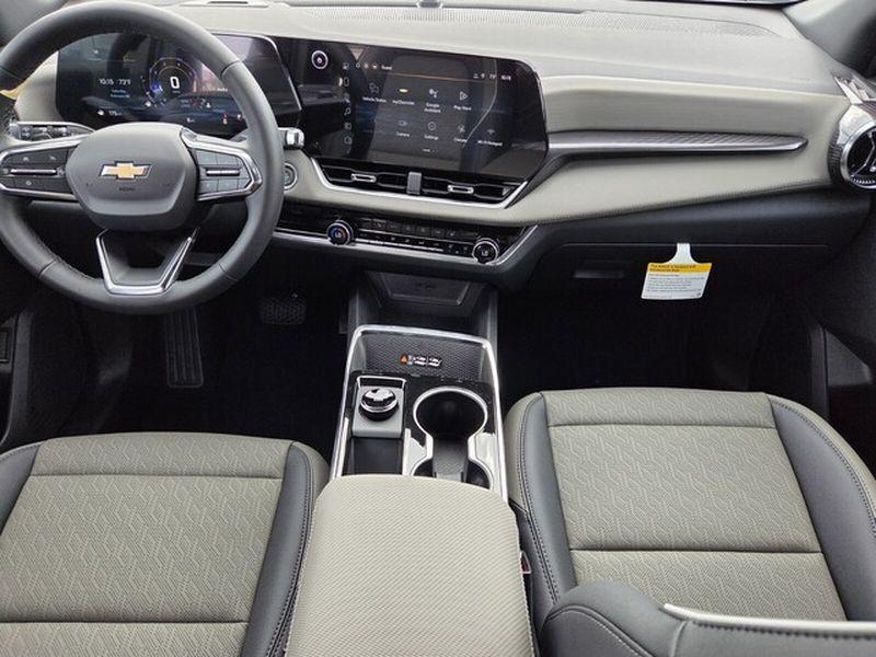 new 2026 Chevrolet Equinox car, priced at $32,345