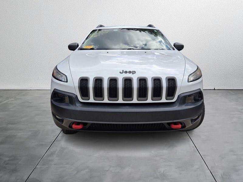 used 2015 Jeep Cherokee car, priced at $13,800
