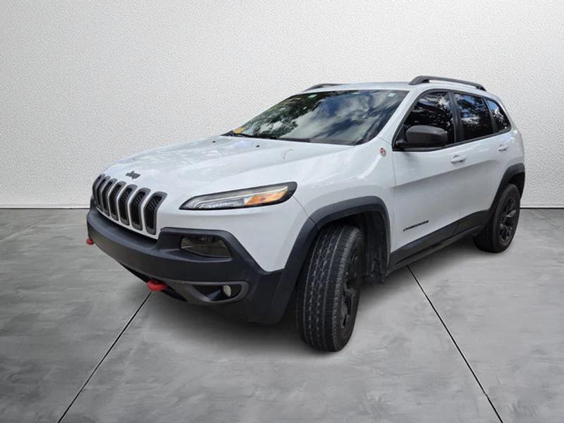 used 2015 Jeep Cherokee car, priced at $13,800