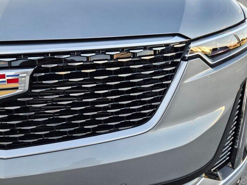 new 2025 Cadillac XT6 car, priced at $59,090
