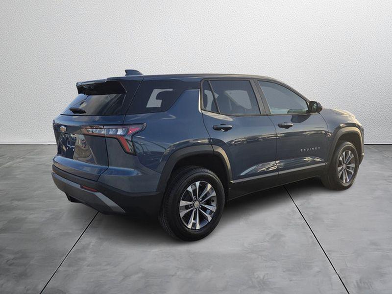 new 2026 Chevrolet Equinox car, priced at $33,290