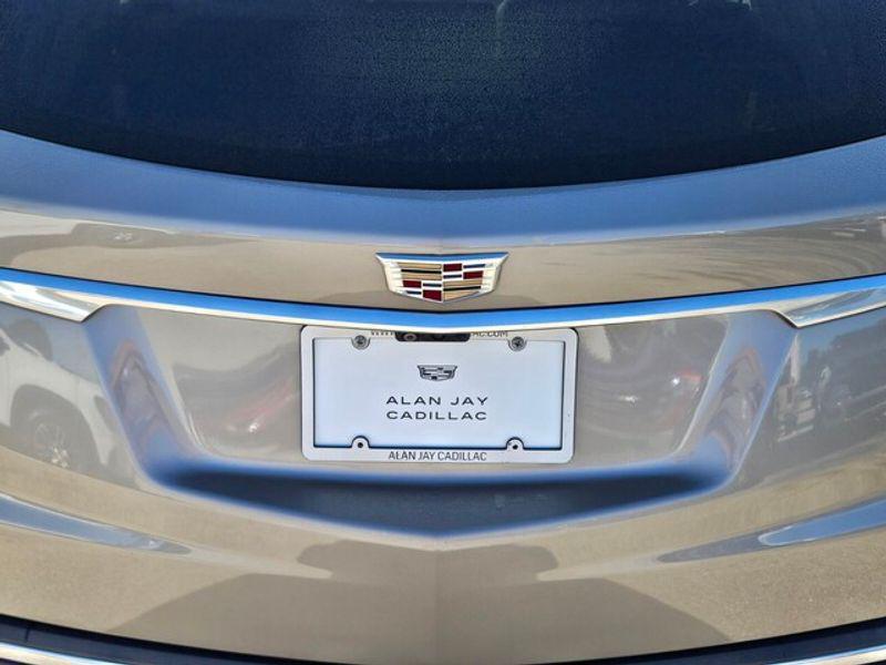 used 2023 Cadillac XT5 car, priced at $32,400