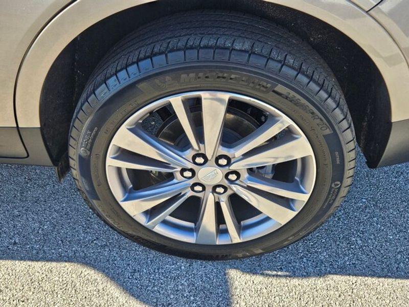 used 2023 Cadillac XT5 car, priced at $32,400