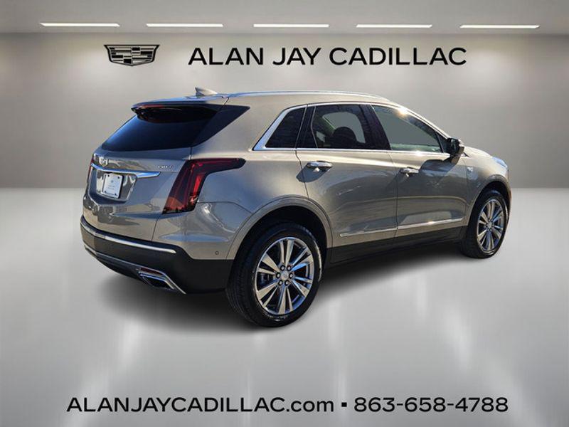 used 2023 Cadillac XT5 car, priced at $32,400