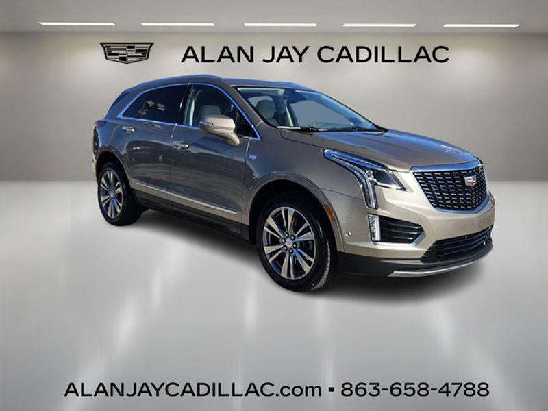 used 2023 Cadillac XT5 car, priced at $32,400