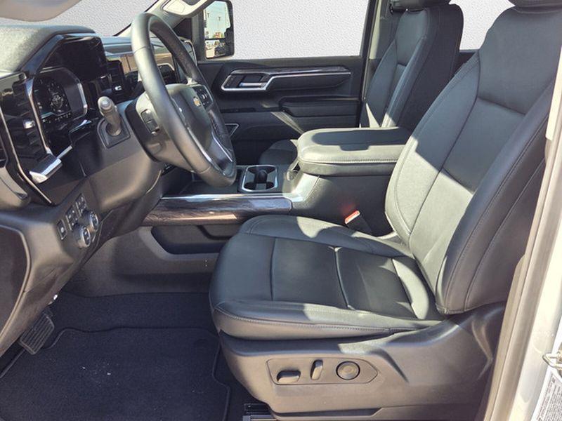 used 2025 Chevrolet Silverado 3500 car, priced at $62,705