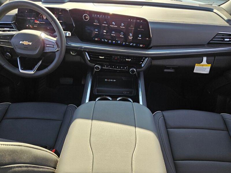 new 2025 Chevrolet Suburban car, priced at $81,795