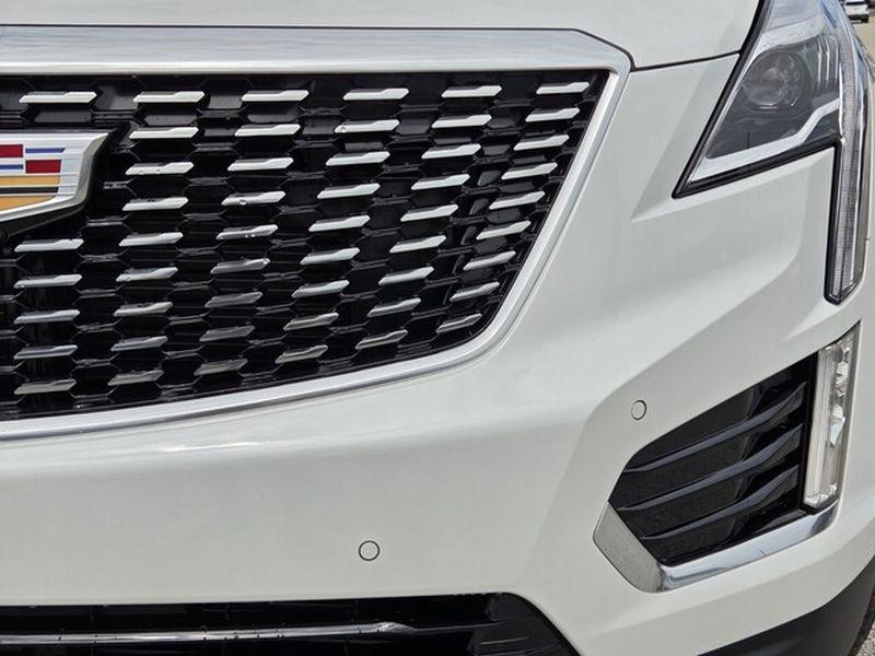 new 2026 Cadillac XT5 car, priced at $55,520