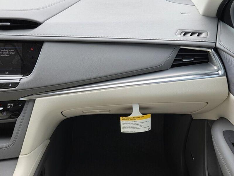 new 2026 Cadillac XT5 car, priced at $55,520