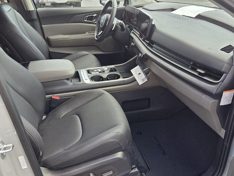 used 2026 Kia Carnival Hybrid car, priced at $40,986