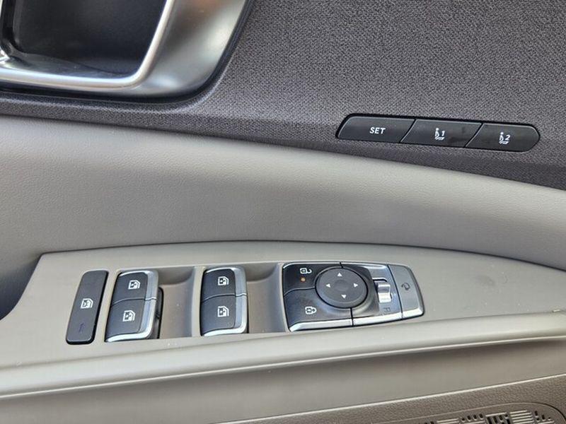 used 2026 Kia Carnival Hybrid car, priced at $40,986