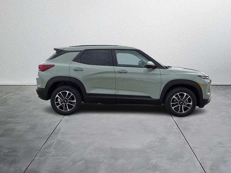 new 2026 Chevrolet TrailBlazer car, priced at $25,185