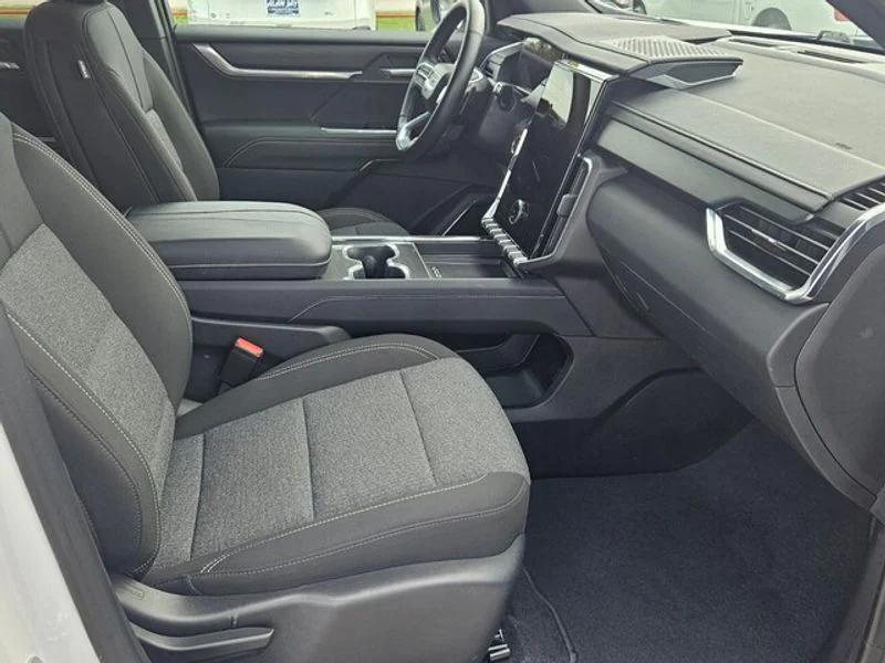 used 2025 GMC Acadia car, priced at $34,999