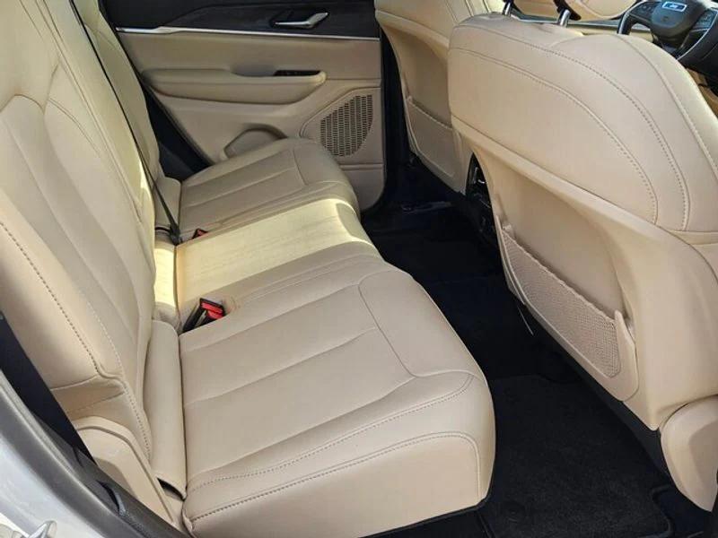 used 2025 Jeep Grand Cherokee car, priced at $44,900