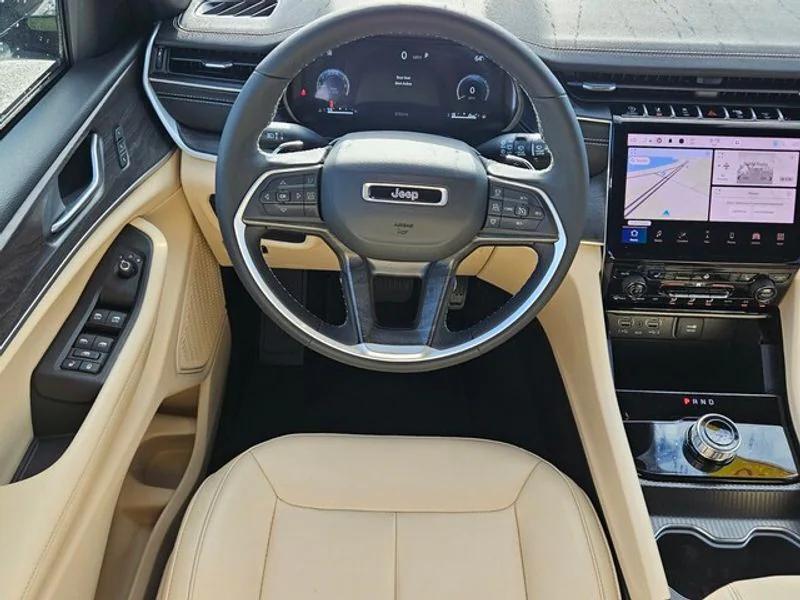 used 2025 Jeep Grand Cherokee car, priced at $44,900