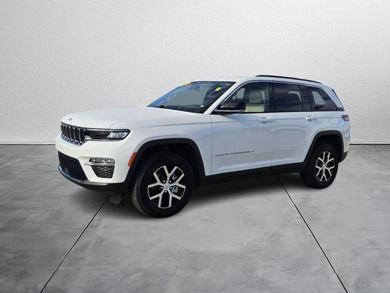 used 2025 Jeep Grand Cherokee car, priced at $44,900