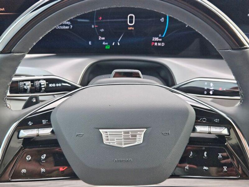 new 2026 Cadillac VISTIQ car, priced at $79,590