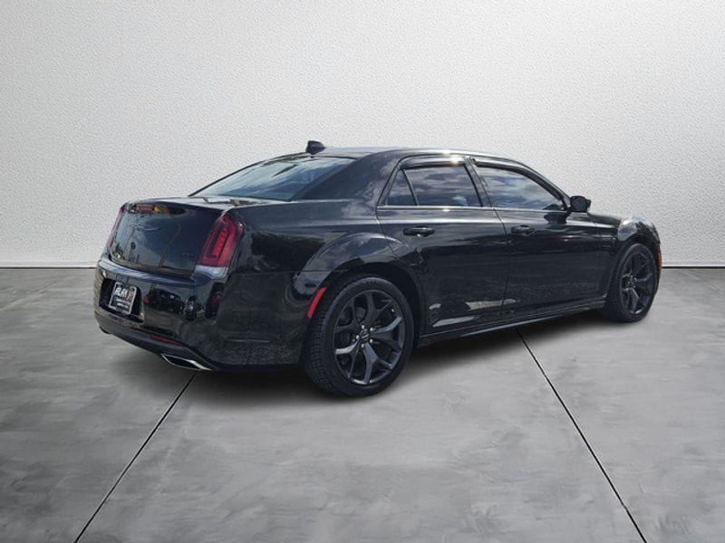 used 2022 Chrysler 300 car, priced at $29,995