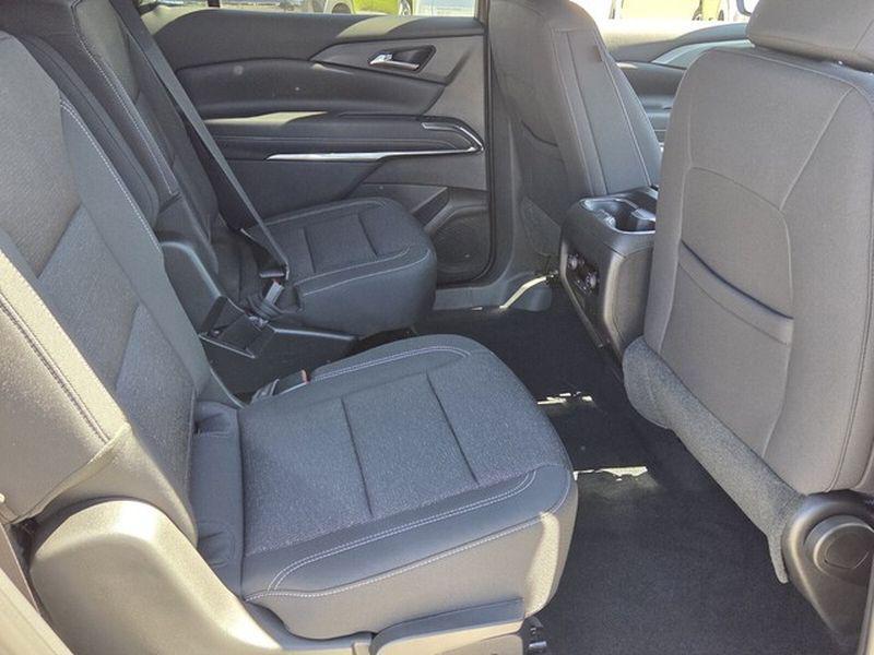 new 2026 Chevrolet Traverse car, priced at $45,020