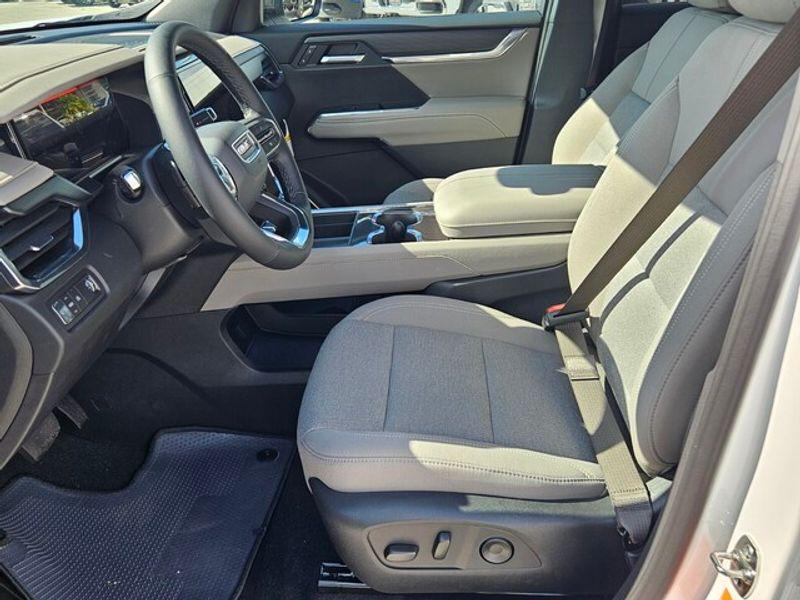 new 2025 GMC Acadia car, priced at $43,791