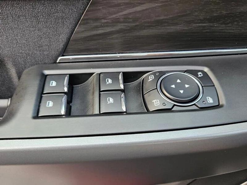 used 2025 Ford F-150 car, priced at $69,995