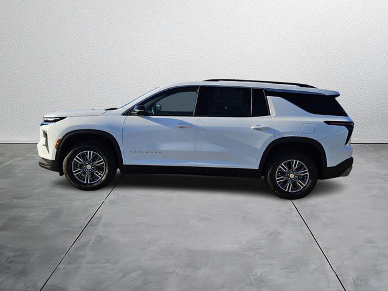 new 2026 Chevrolet Traverse car, priced at $42,695
