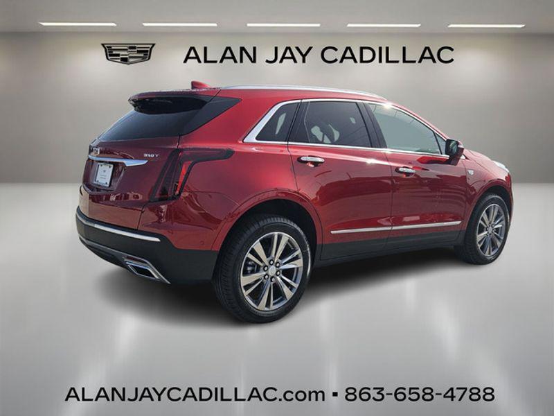 new 2025 Cadillac XT5 car, priced at $55,890
