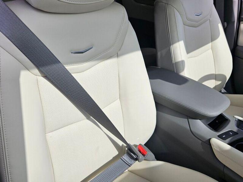 new 2025 Cadillac XT5 car, priced at $55,890