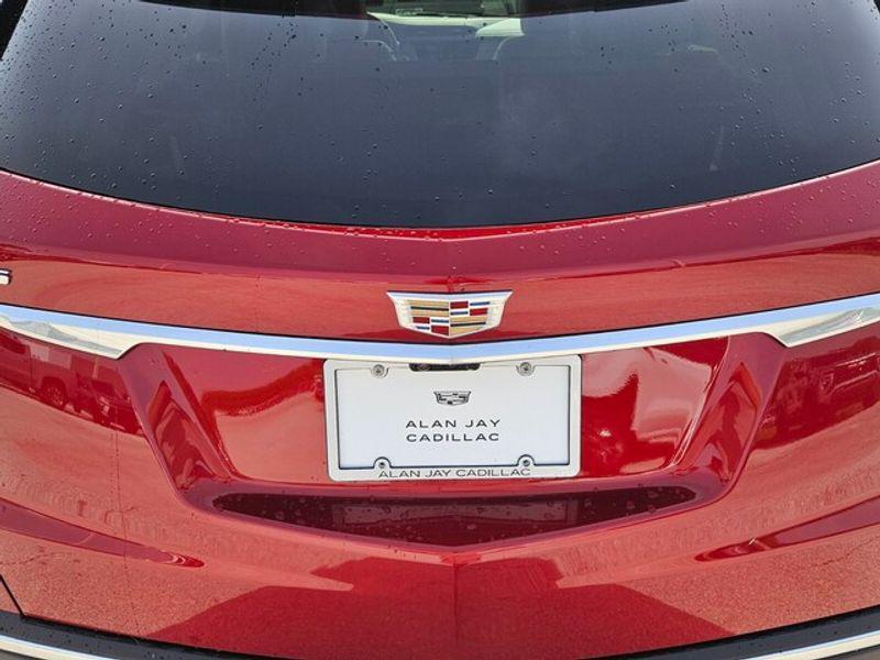 new 2025 Cadillac XT5 car, priced at $55,890