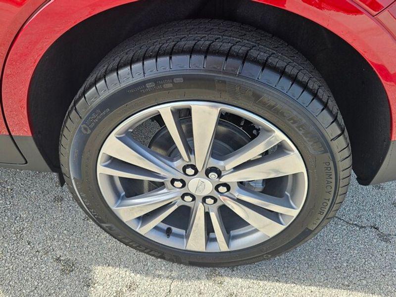 new 2025 Cadillac XT5 car, priced at $55,890