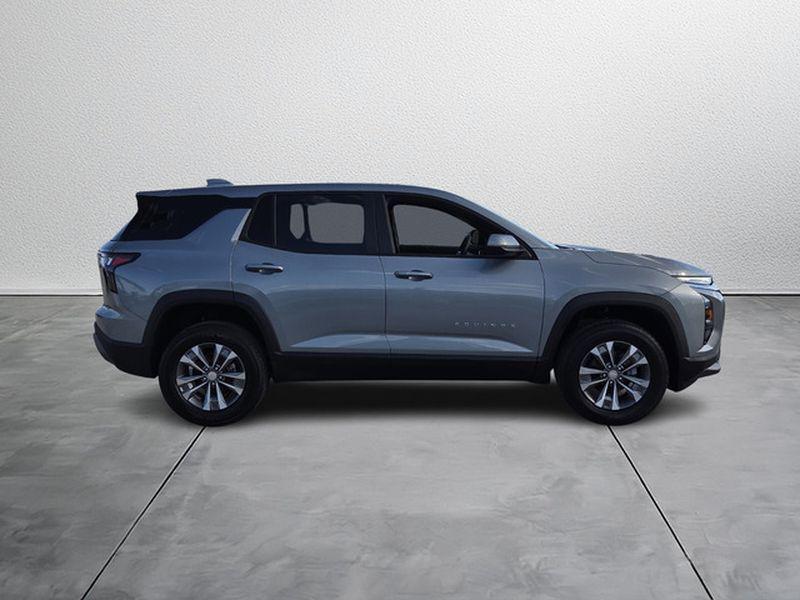 new 2026 Chevrolet Equinox car, priced at $30,495