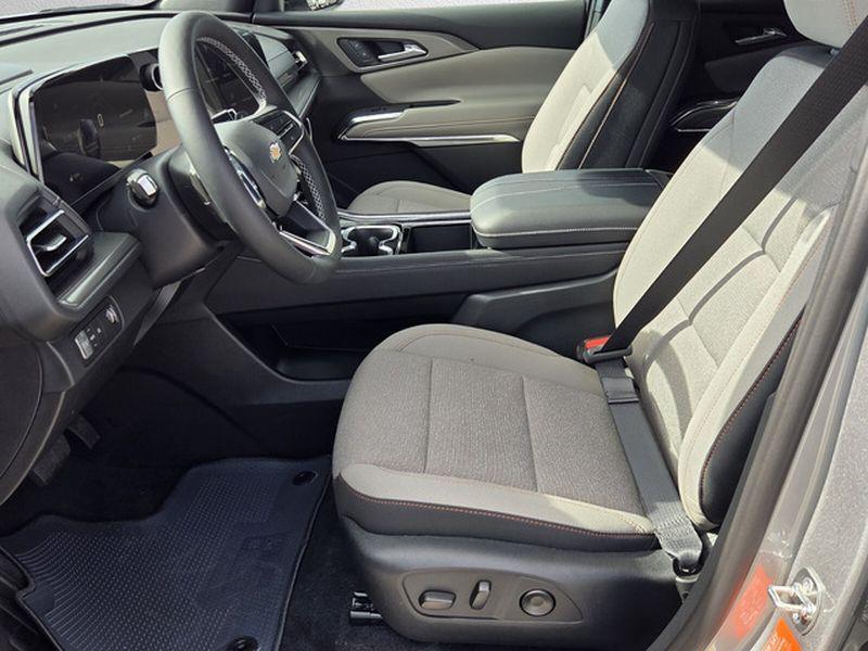 new 2026 Chevrolet Traverse car, priced at $41,795