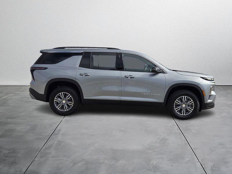 new 2026 Chevrolet Traverse car, priced at $41,795