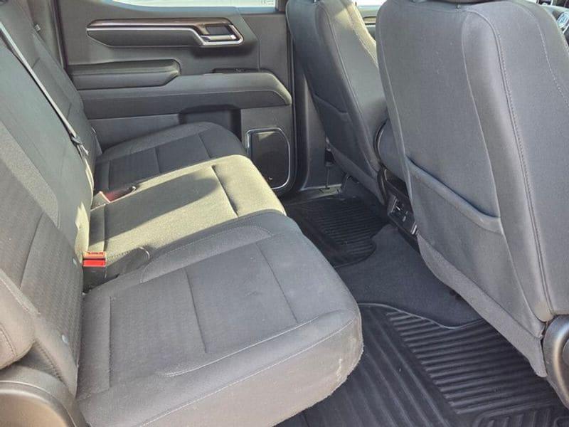 used 2025 Chevrolet Silverado 1500 car, priced at $40,124