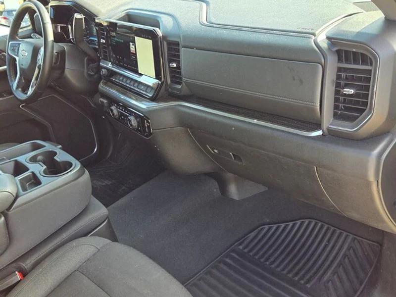 used 2025 Chevrolet Silverado 1500 car, priced at $40,124