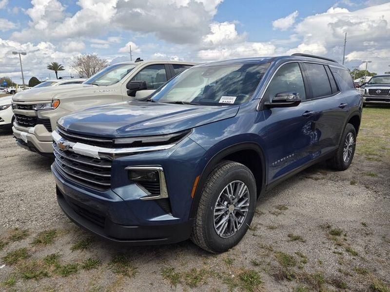 new 2026 Chevrolet Traverse car, priced at $41,295